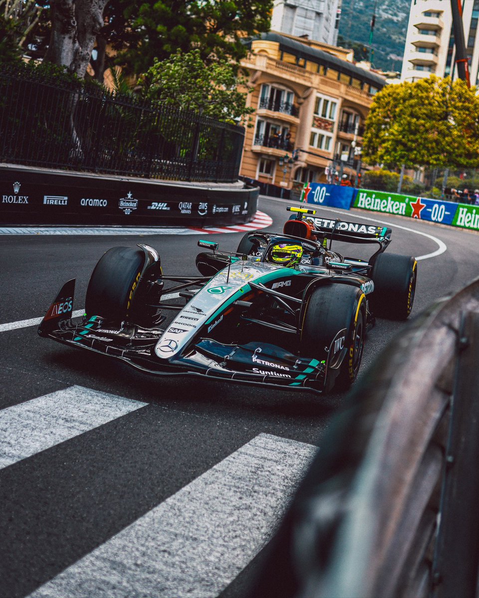 #F1 – George fends off Verstappen’s attacks and finishes the race in P5. Lewis comes home in P7 with a bonus point for the fastest lap. 👍 Congrats to Leclerc for winning his home race. #MonacoGP #WeLivePerformance