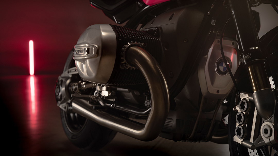 BMWMotorrad's tweet photo. Experience the pinnacle of craftsmanship and innovation with
every detail of the new BMW #R20concept.
Uncover it now:
▶ https://t.co/SIQ2VRNXqL
#MakeLifeARide #BoldInStyle #Soulfuel #BMWMotorrad https://t.co/VvlKxC70tH