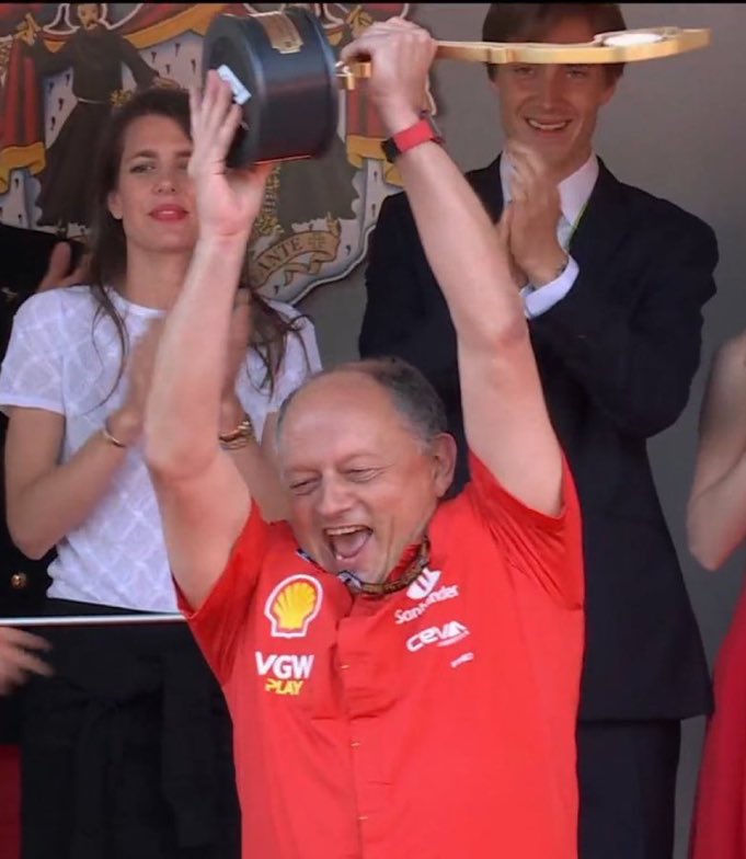 ESSE HOMEM NÃO É UM CHEFE DE EQUIPE, ELE É UM PAI