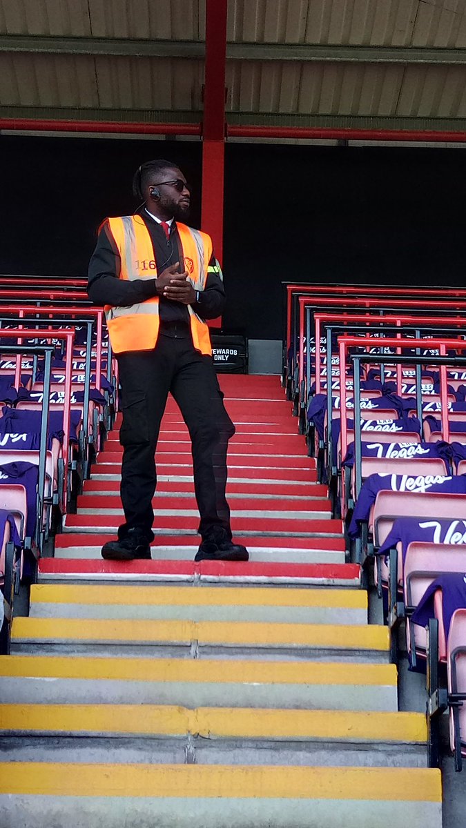 Andi_J_H's tweet photo. Time to put #stepgate at @afcbournemouth to rest.
Paint the risers Cherry Red, the steps Black and the noses Yellow.
(Add a Blue stripe like the yellow bus kit if you want ) but just get it done!
@vickyslade @Bournemouthecho @CherriesTrust @jenkins_helz @SGSA_UK @jimfrevola
🤓 https://t.co/CWUD0KCk4Q