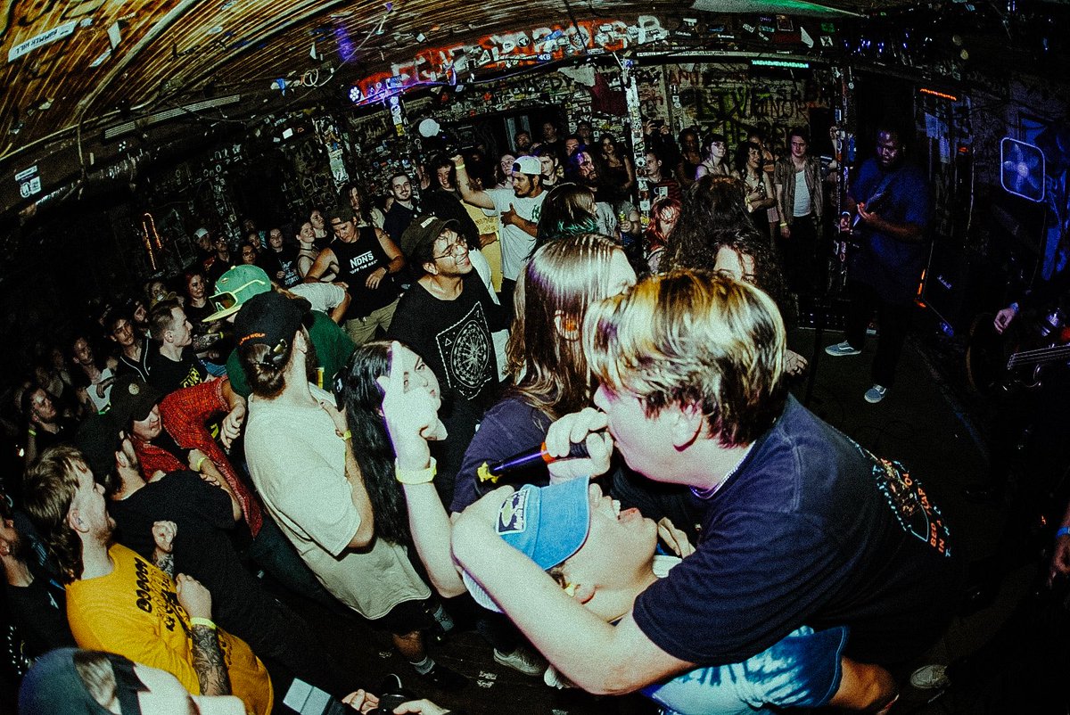 wiltseason's tweet photo. Thank you all for an unforgettable release weekend for “The Yellow Wallpaper” EP.

This is only the beginning, thank you for becoming one. 
.
📸: Audrey Wilson https://t.co/foWYzi8hgd