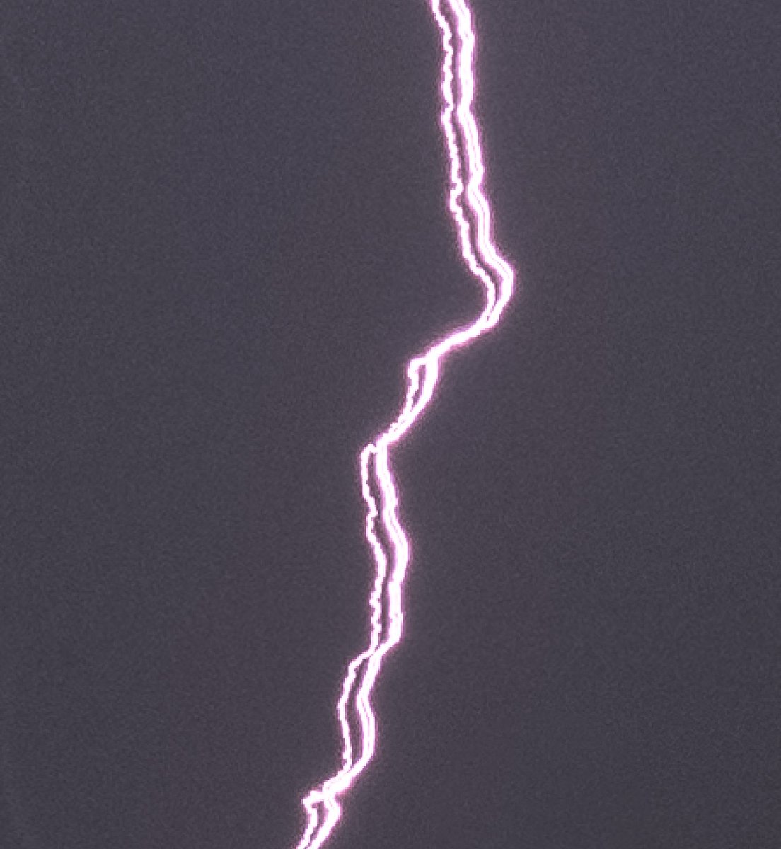 The bolts are dropping over Chicago! This multi-stroke flash produced 'ribbon lightning'. #ILwx
