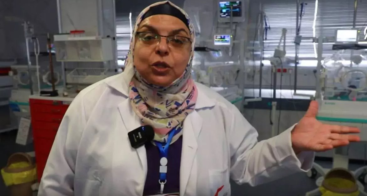 Fadia Malhis ve ailesi bu akşam 22.00’de @trthaber ‘de konuğum olacak. Malhis, katledilen doktor arkadaşlarını, Şifa Hastanesi’ndeki dramı, kıtlık ile mücadelesini, kaybettiği evi ve muayenehanesini… Kısacası; Gazze’deki soykırımı bir hekim olarak tüm detaylarıyla anlatacak.