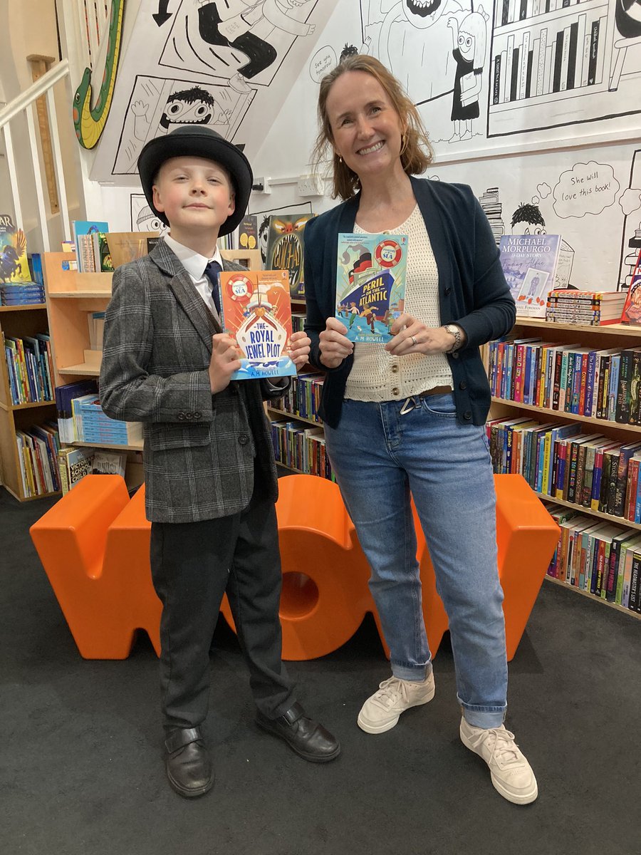 And this is why I write for kids - getting to meet and chat to people like Wilfrid and hear about his encyclopaedic knowledge of ships and love of books. Thank you #DialLaneBooksIpswich for a brilliant afternoon. 😀🚢✍️
