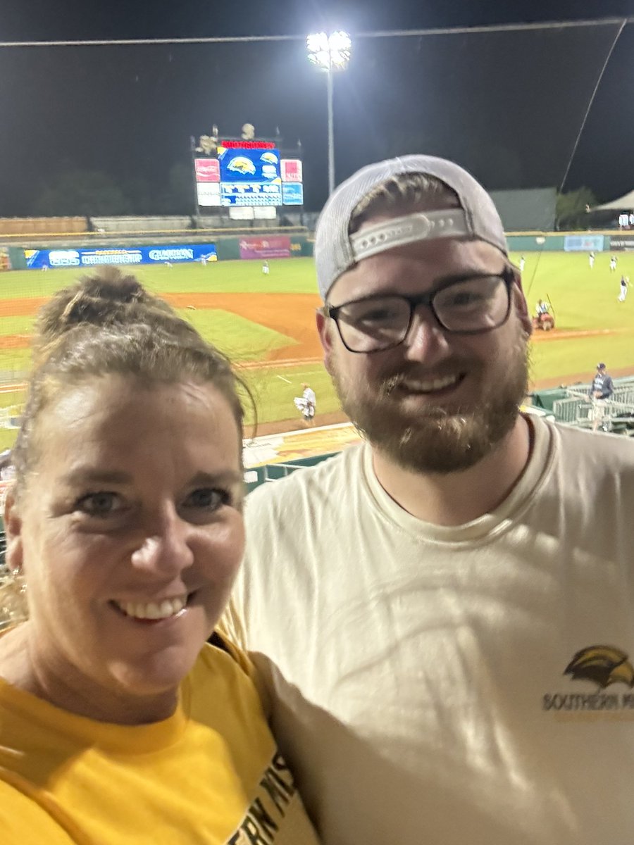 SoMissEagle's tweet photo. After a really long day yesterday with weather delays, Eagles in the championship game today!  Go Eagles!  #SMTTT 💛🖤💛🖤⚾️ https://t.co/be7sAj4i8m