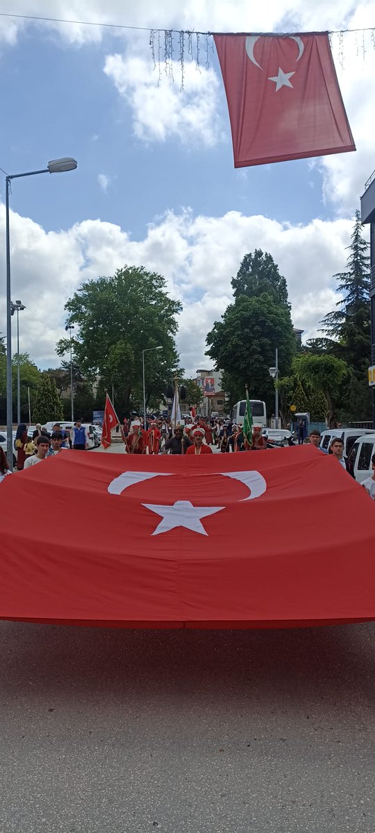 Hayırlı huzurlu mutlu akşamlar güzel insanlar. Kalın sağlıcakla.🍀☕🌿🌙