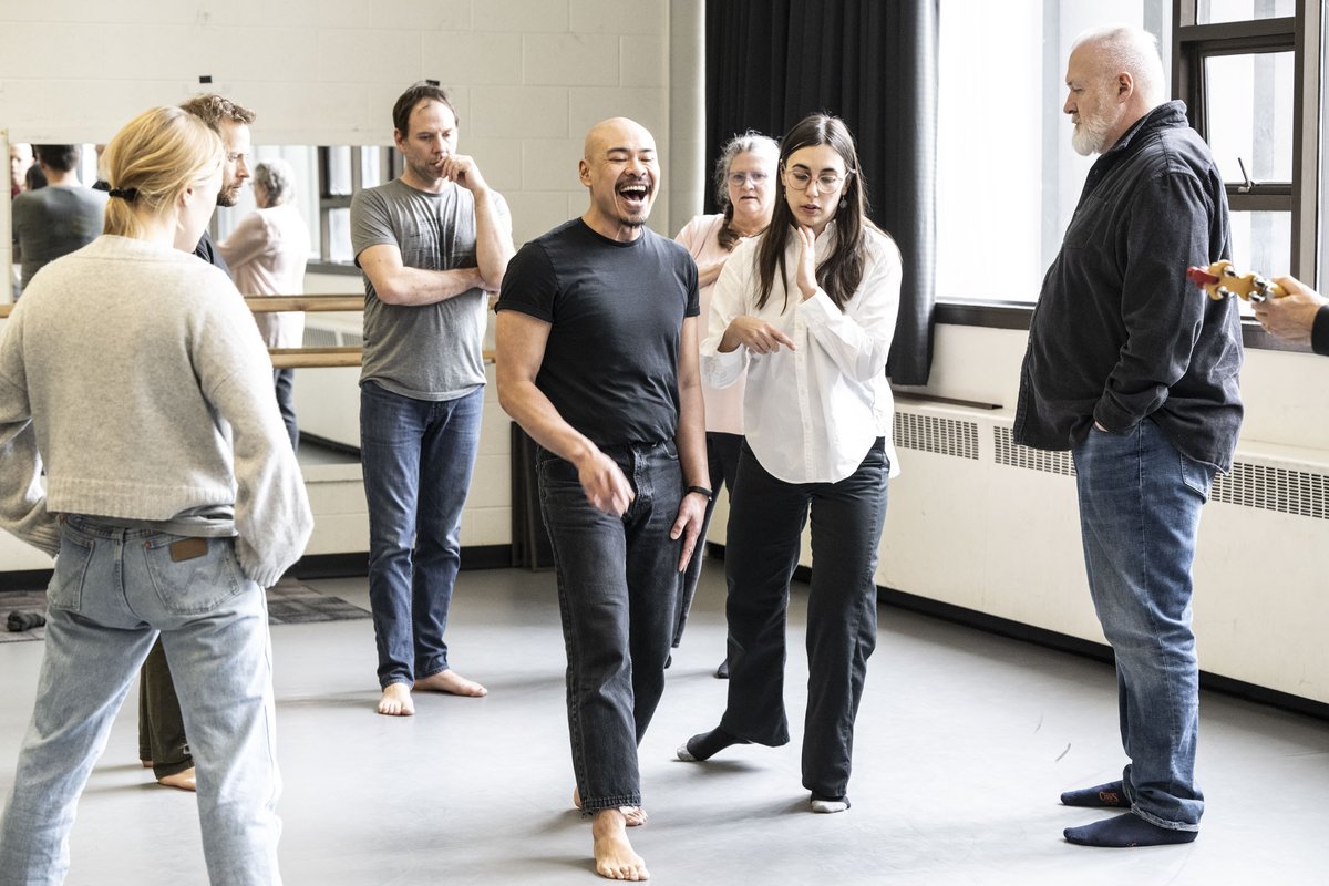Our 2-week Slaight New Play Actor Training intensive is for 🇨🇦 actors rehearsing & workshopping 2 new plays ahead of a premiere. Due to support from Slaight Family Foundation, there is NO APPLICATION FEE. Scholarship of 100% available! Apply by Jun 12👉bit.ly/4arKMv6