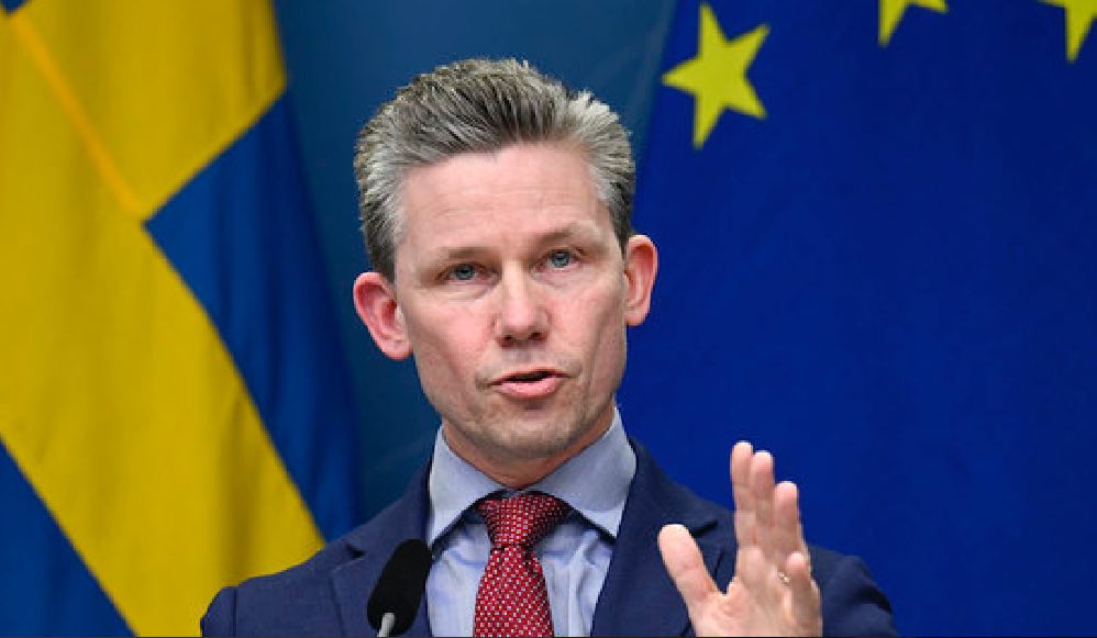 Sweden approves Ukrainian use of Swedish weapons against targets in Russia. The government of Sweden should work to convince other allies to do the same - Pål Jonson, Defense Minister of Sweden. 'Ukraine is exposed to an unprovoked and illegal war of aggression by Russia.