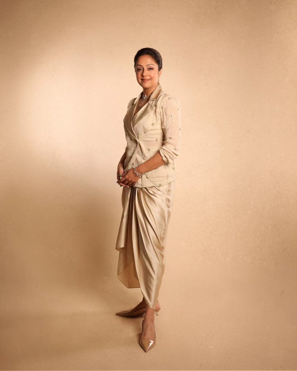 Elegance personified! 

#Jyotika stuns in a beige silk embellished sequin blazer paired with a matching skirt. 

Effortlessly chic & radiant! 💫✨ 

#HittuCinma