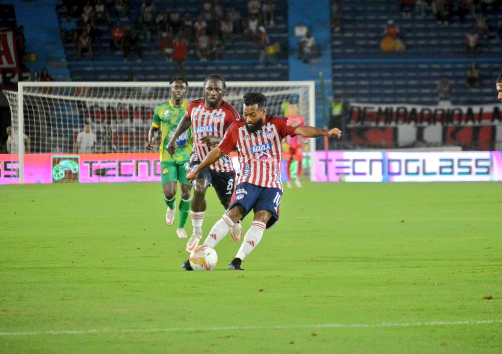 Dep2023's tweet photo. Junior 1-0 Atlético Bucaramanga
Estadio Metropolitano
Total aficionados: 12.956
Pagando boleta: 3239
Abonados: 6770
Taquilla-boletas vendidas: 
$ 203.882.000 https://t.co/i2LZL4SNQv