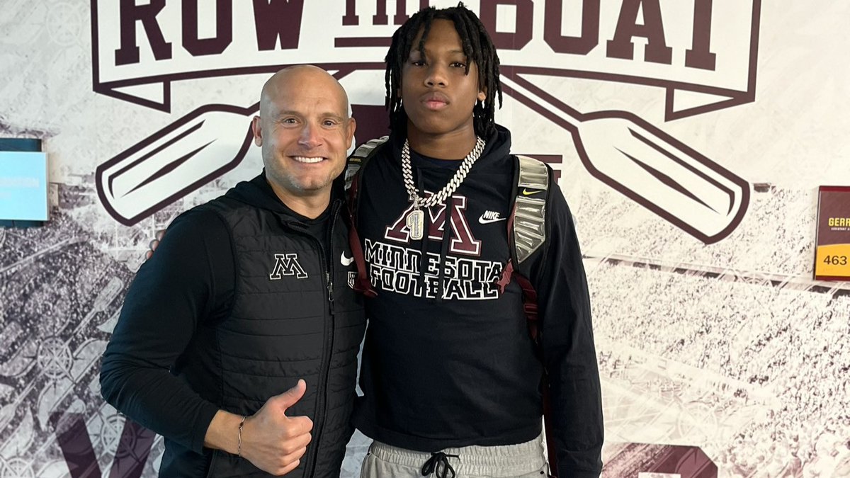 Georgia CB @1_zackkkk Harden has been committed to the #Gophers for a couple months now, but that hasn't stopped places like Auburn and USC from offering him. But he remains confident in Minnesota. 'Nothing is gonna change. I'm locked in.' 247sports.com/college/minnes…