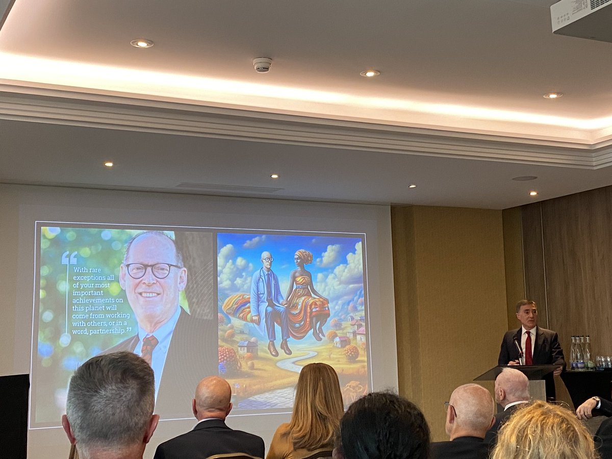 Dr. @JohnMeara shared inspiring insights of the importance, history, phases, and pillars of #GlobalSurgery 🌎💉🩺

Strengthening surgical systems is crucial to achieving #UHC‼️

- but it can only be done with 🌎 leaders, #collaboration & #Partnership 🤝

📍@Intlsurgery #WHA77