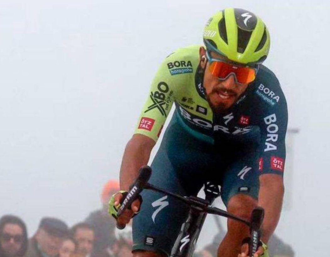 msilvaazul's tweet photo. El valiente e histórico segundo puesto de Daniel Felipe Martínez en el #Giro2024 es el podio número 21 de los colombianos 🇨🇴 en las tres grandes competencias del ciclismo mundial:  Giro 🇮🇹, Tour 🇫🇷 y Vuelta 🇪🇸.
Sale hilo con los 21 podios de los "Escarabajos" 🇨🇴 en las "3G".
👇 https://t.co/WqMOyQ2zDu