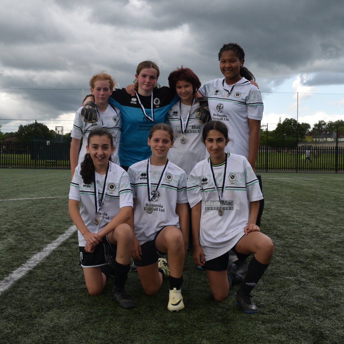 🏆 Summer Youth Tournament

Our first final of the afternoon competitions is complete 

U13 Girls👇

🥇Club FSP
🥈Borehamwood 2000

👏 Well done to everyone who took part

#WeAreTheWood