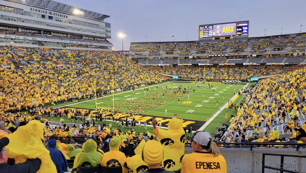 ANY 2024’s, 2025’s, 2026’s WITH NO ⭕️’s YET?

Evaluated positions: DM FILM &amp; RETWEET POST‼️

QB 🏈
WRs 🙌🏾 
OL 🥞 
DE 💪🏻
LB🦍 
RBs 👣
K/P 🦵🏽

#HAWKEYES🟡⚪️⚫️🟡⚪️⚫️
