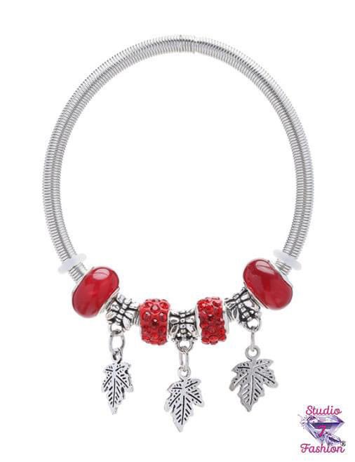 Maple Leaf Ruby Red Bracelet

#bracelet #pandora #jewelry #Studio7Fashion #fashion

studio7fashion.com/?aff=4327