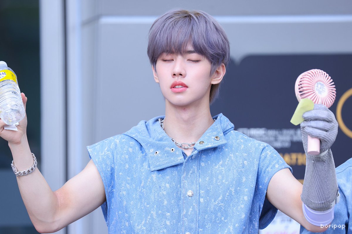 WinBrasil2's tweet photo. [#WINQ - 26.05.24] O Win num mini fanmeeting ontem!! Os braços 😶😶

#WIN #윈 #MCND #X10 #엑스텐 #엠씨엔디 @McndOfficial_

Cr. boripop https://t.co/BI6hrkzK05