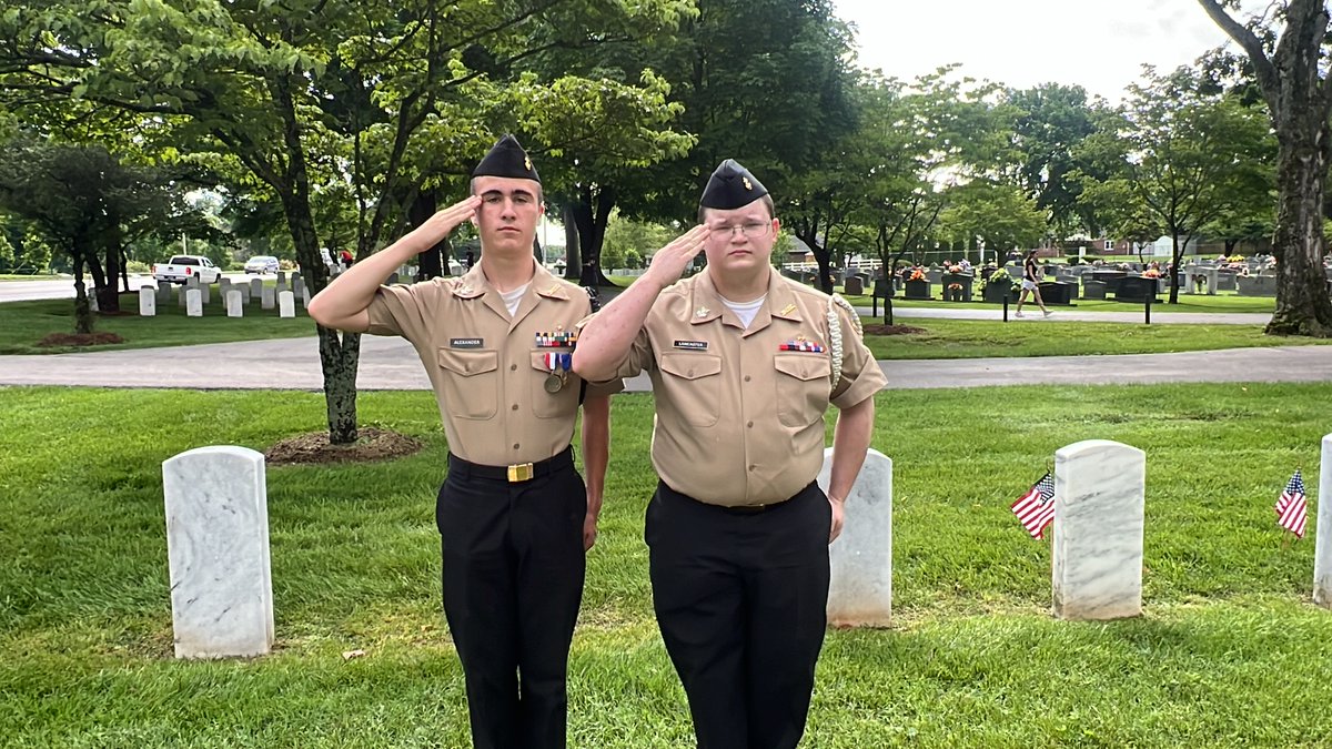 Warren Co Schools (@warrencoschools) on Twitter photo “You get to honor our veterans who have served our country and get to do something for them in return. It feels very great." JROTC students from WCPS help honor Memorial Day at Fairview Cemetery. Story ➡ bit.ly/4bPRYSH via <a href="/wnkytv/">WNKY News 40</a> #PreschooltoProfession “You get to honor our veterans who have served our country and get to do something for them in return. It feels very great." JROTC students from WCPS help honor Memorial Day at Fairview Cemetery. Story ➡ bit.ly/4bPRYSH via <a href="/wnkytv/">WNKY News 40</a> #PreschooltoProfession
