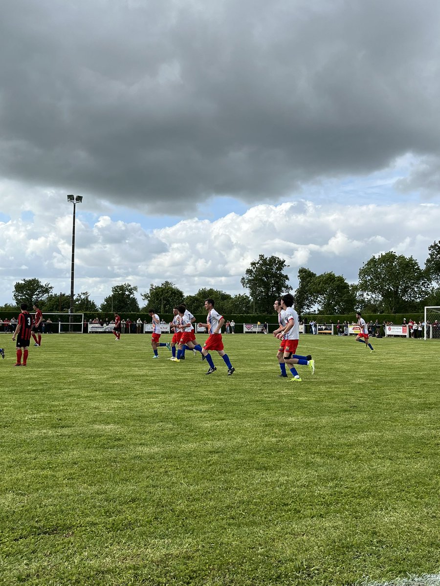 livaol's tweet photo. Petite virée coupe Saboureau, avec la victoire du FC3C contre l’Absie. 4-1
#Football #FootballPlaisir #District #DeuxSèvres #LFNA https://t.co/zInPzETXLz
