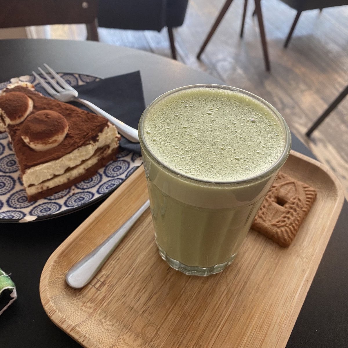 kaigfz's tweet photo. went to a coffee &amp; had some matcha and tiramisu and enjoyed a small moment in my life <33 this is why i keep choosing for recovery https://t.co/N6KAcEHYNo