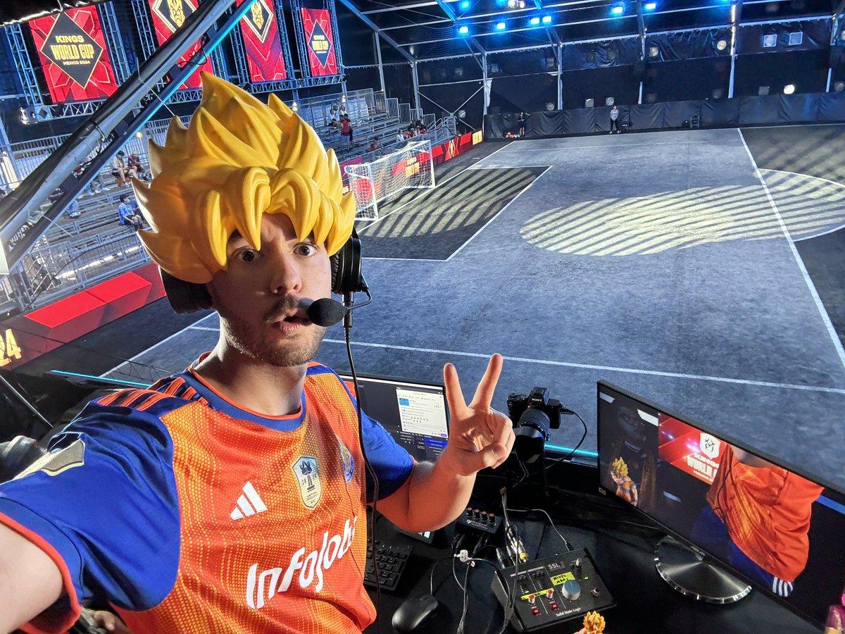 TheGrefg's tweet photo. EL PRIMER PARTIDO DEL MUNDIAL

SAIYANS VS YOUNIORS CON NUEVO PELO

RT = MANDAR KI 🧡💙🙌🏻 https://t.co/hWQuFo0UxU https://t.co/B7WgPlhfTz