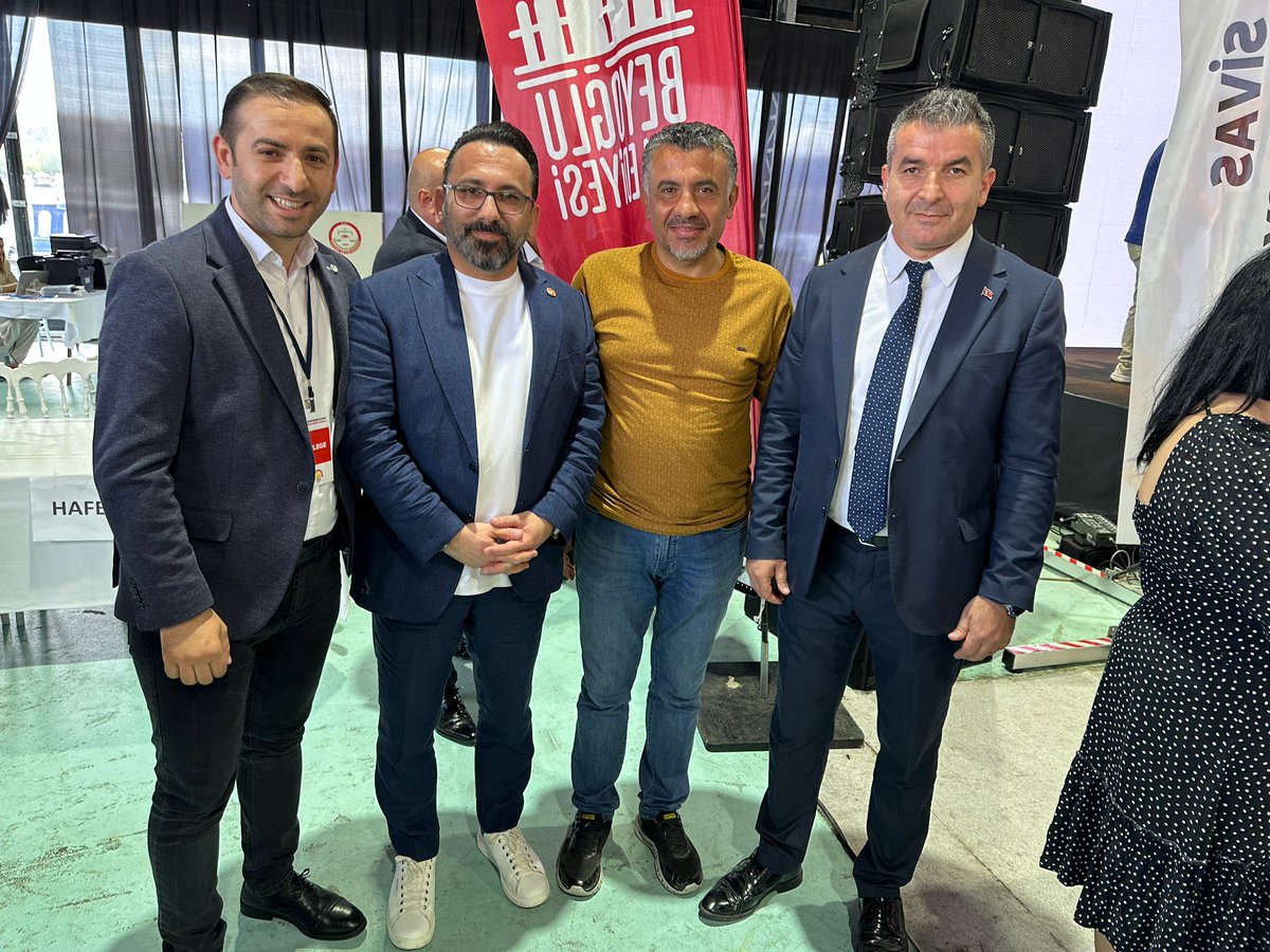 Umutyldrm48's tweet photo. Sivas Konfederasyonu 4. Olağan Genel Kurulu tekrar başkan seçilen Murat Yarim ve yönetim kurulunu tebrik eder başarılar dileriz.
@inanguney @ergin56
#sivaskonfederasyonu
#imranlı #bahadun https://t.co/ROuaUhOh23