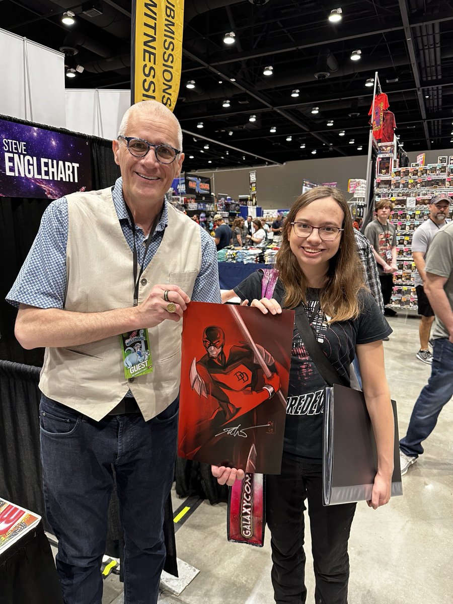 Thanks to the talented @kk_animator for stopping by at #galaxyconoklahomacity - and the gift of her take on Daredevil’s black armor! @nethodiazz - check this out!
