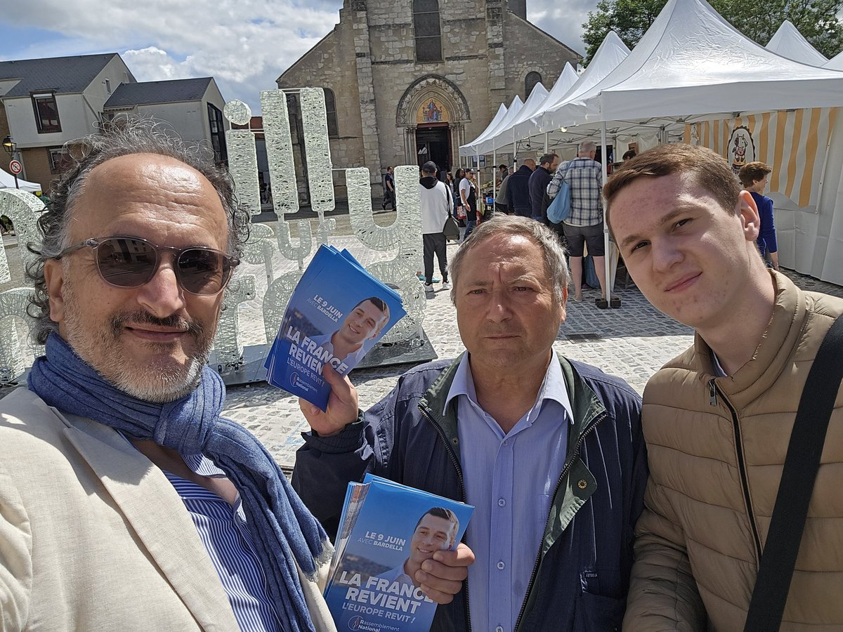 sebjolivet_RN's tweet image. Aujourd'hui sur le marché de #neuillysurmarne avec de nombreux militants pour que #vivementle9juin et soutenir la liste de @J_Bardella #lafrancerevient .
Dans la dernière ligne droite mobilisation totale 9️⃣3️⃣ 🇨🇵 
( 1/2 ).