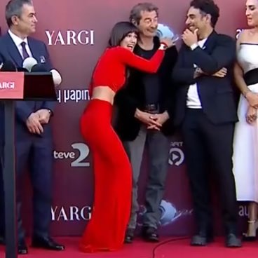 notforkoo's tweet image. pinar &amp;amp; ugur 🥺🤏