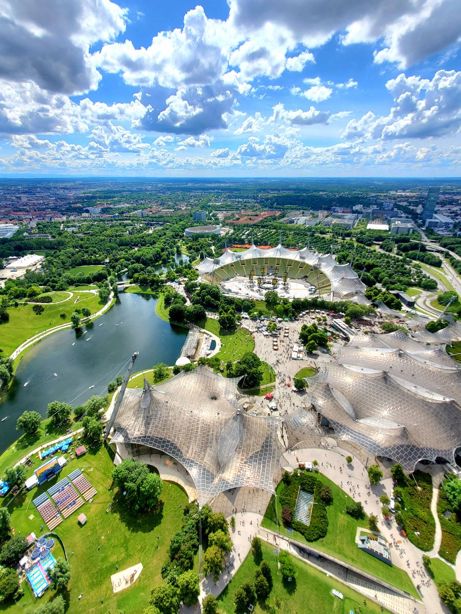 Der letzte Blick über den Olympiapark für die nächsten zwei Jahre. #Kaiserwetter