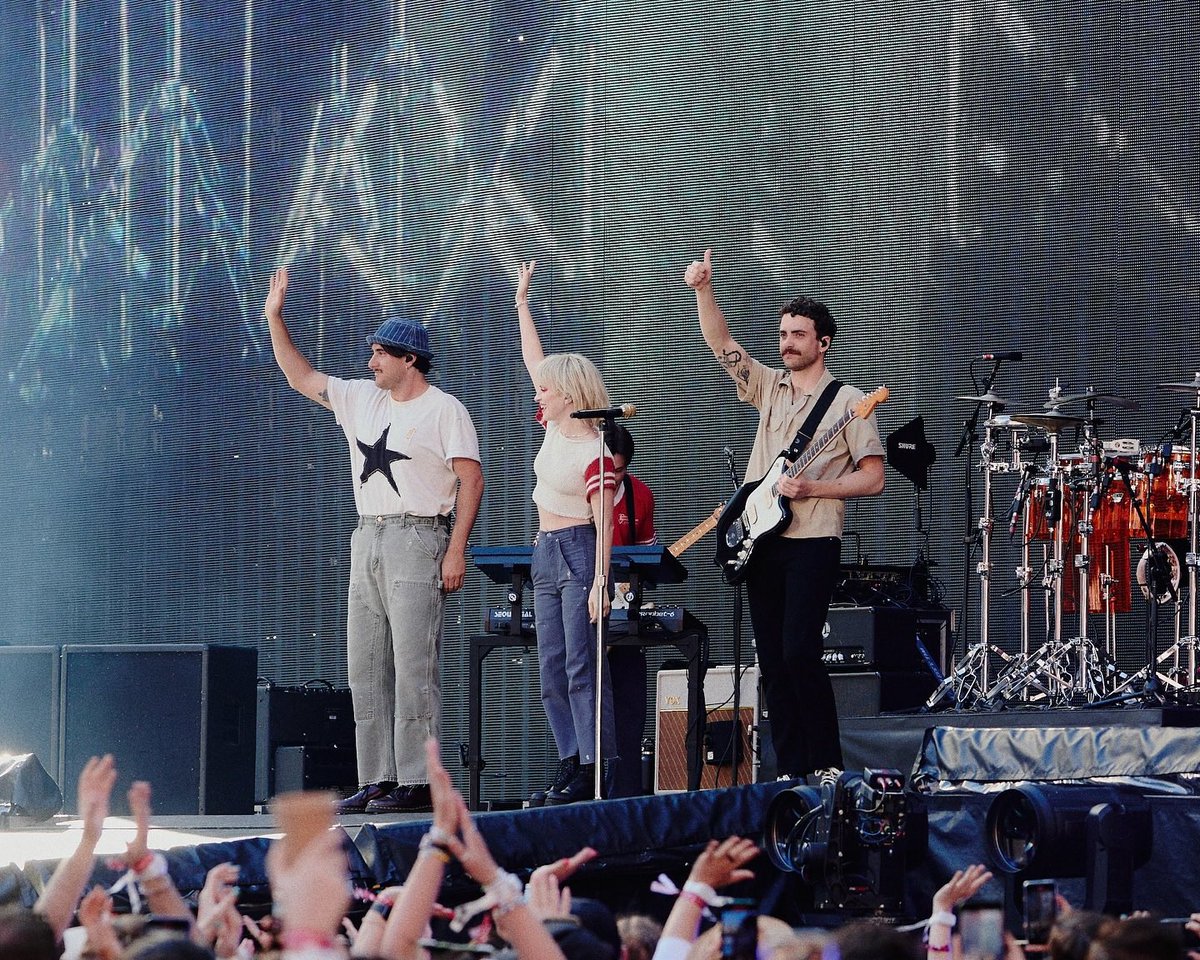 paramoremusicom's tweet photo. .@paramore • The Eras Tour in Lisbon, Portugal https://t.co/u1Lej5YLdR