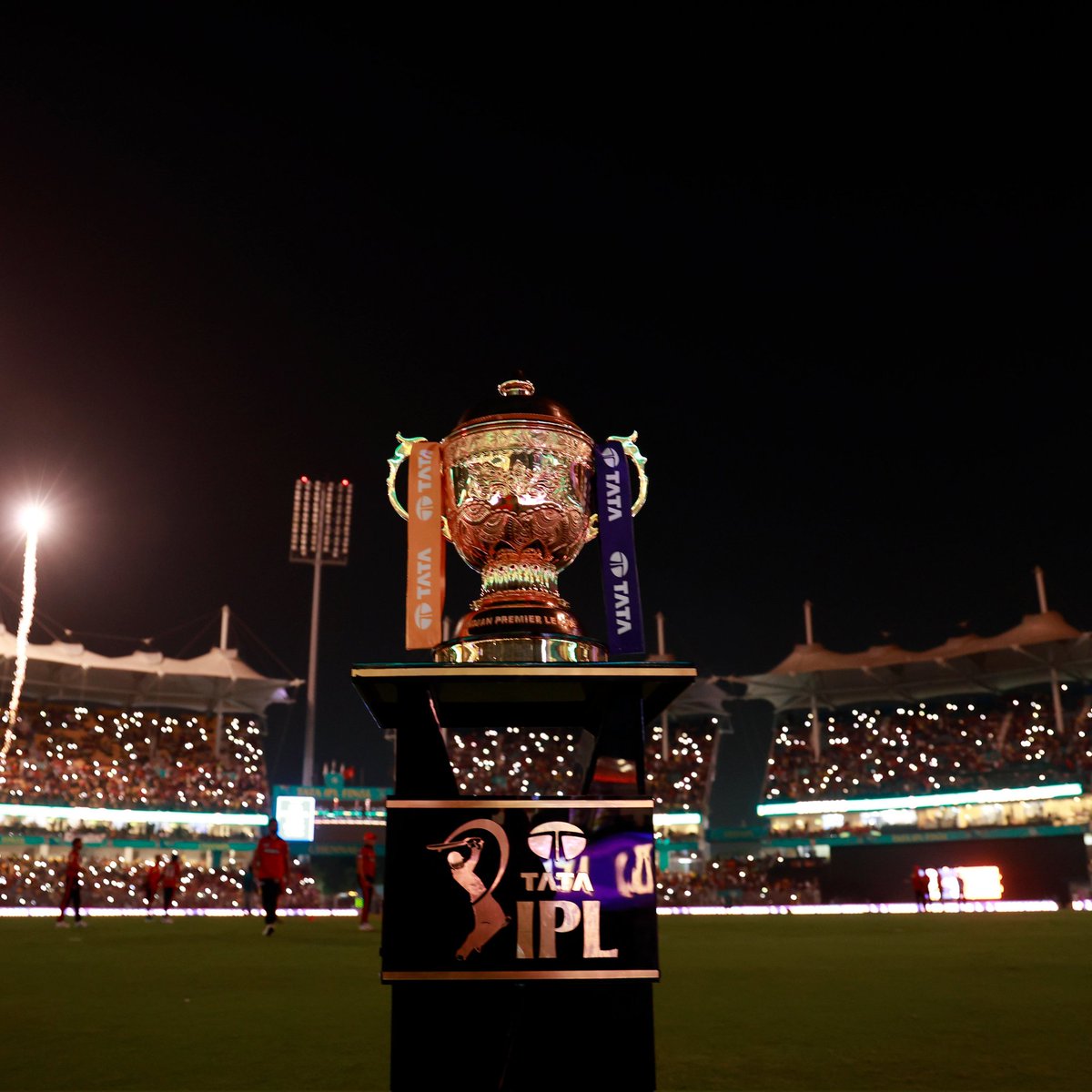 RousanJamir's tweet photo. Kolkata knight riders💜
After 10 years 🏆
#congratulationskkr 
#kkrvssrh #Kolkataknightriders
#SRK #Gambhir https://t.co/yQiTZ2v7fU