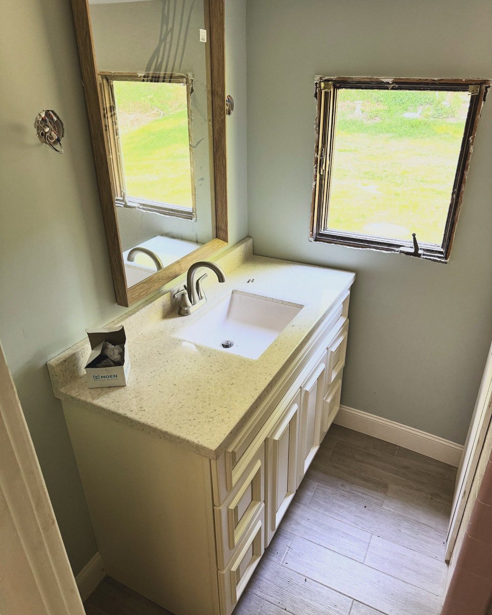 crest_solutions's tweet photo. Bathroom Vanity 📈 https://t.co/HzaX98Yjrt