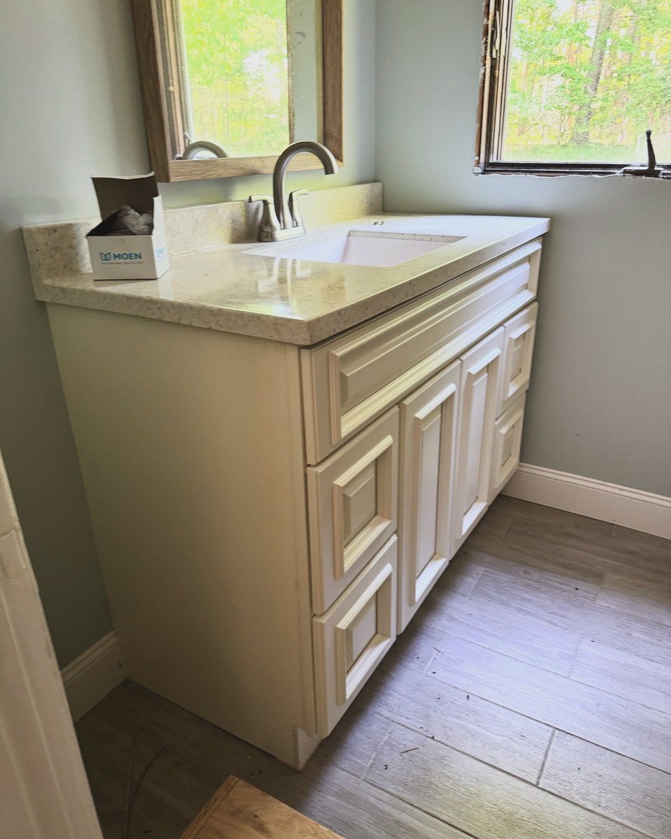 crest_solutions's tweet photo. Bathroom Vanity 📈 https://t.co/HzaX98Yjrt