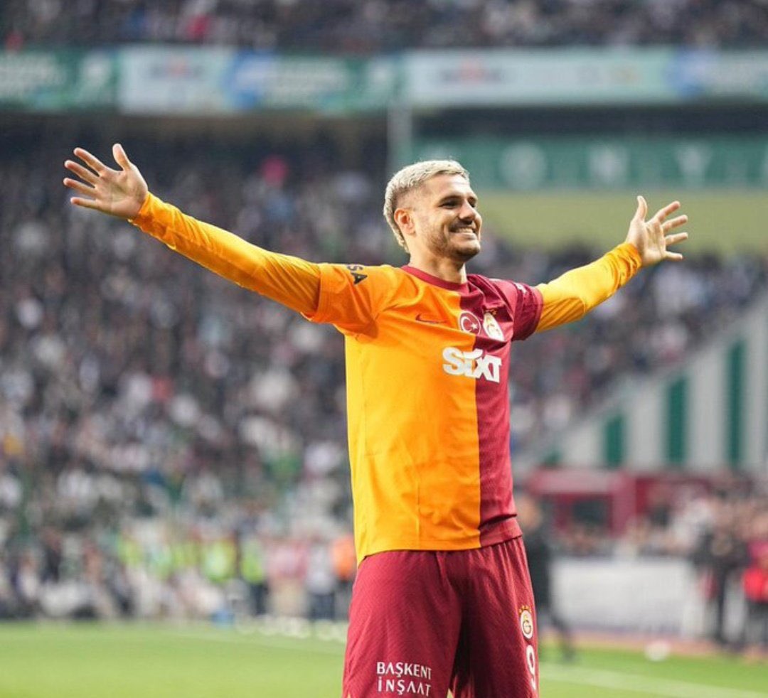 baharcnblt's tweet photo. Seni hiç bir zaman yargılamadım iyi gün taraftarı olmadım sana sonsuz güveniyorum iyiki sennnn 🦁💛❤️ #KNYvGS https://t.co/eypSHJwYyz