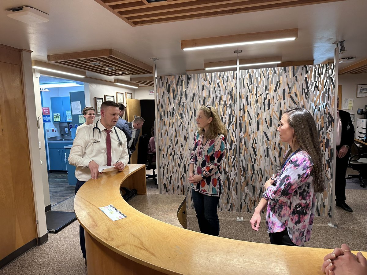 I had a great time visiting @SkagitHealth's Darrington Family Medicine Clinic to meet with staff and hear about their experiences. Facilities like this play a key role in addressing the rural healthcare shortage, and I’m proud to support their work in Congress.