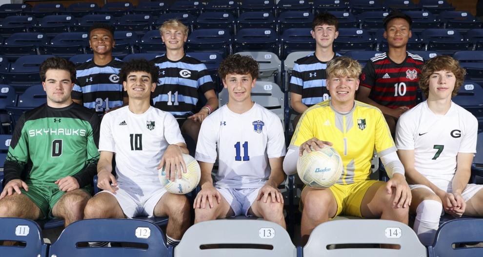 Just the 13 out of 22 x <a href="/OWHsports/">World-Herald Sports</a> Super State Selections &amp; both Captains ✅😤

So incredibly proud of the players 🫡

Leaders. Play. Here. 

Come join them ⬇️

gretnaeliteacademy.com/news/2024-tryo…

#GEAInHighSchool #Represented