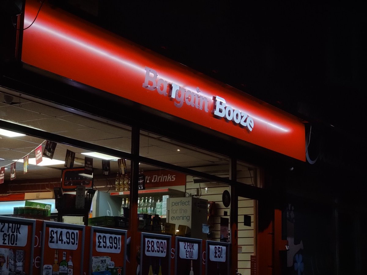 poppp1e's tweet photo. Most northern bargin booze.

Fuckin get us some beers frum r booze https://t.co/g3Z2ONbj3G