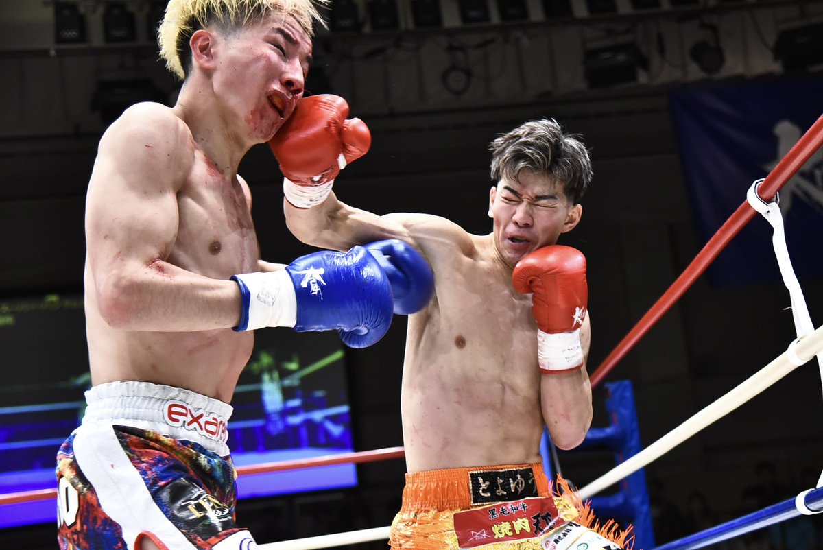 Nob_yasumura's tweet photo. 夜はKrush撮影でした。大会結果の詳細は以下のリンク先へ。
https://t.co/L8UsmuZ19S
#krush161 #krush #k1wgp #格闘技 https://t.co/XyWy97KBaL