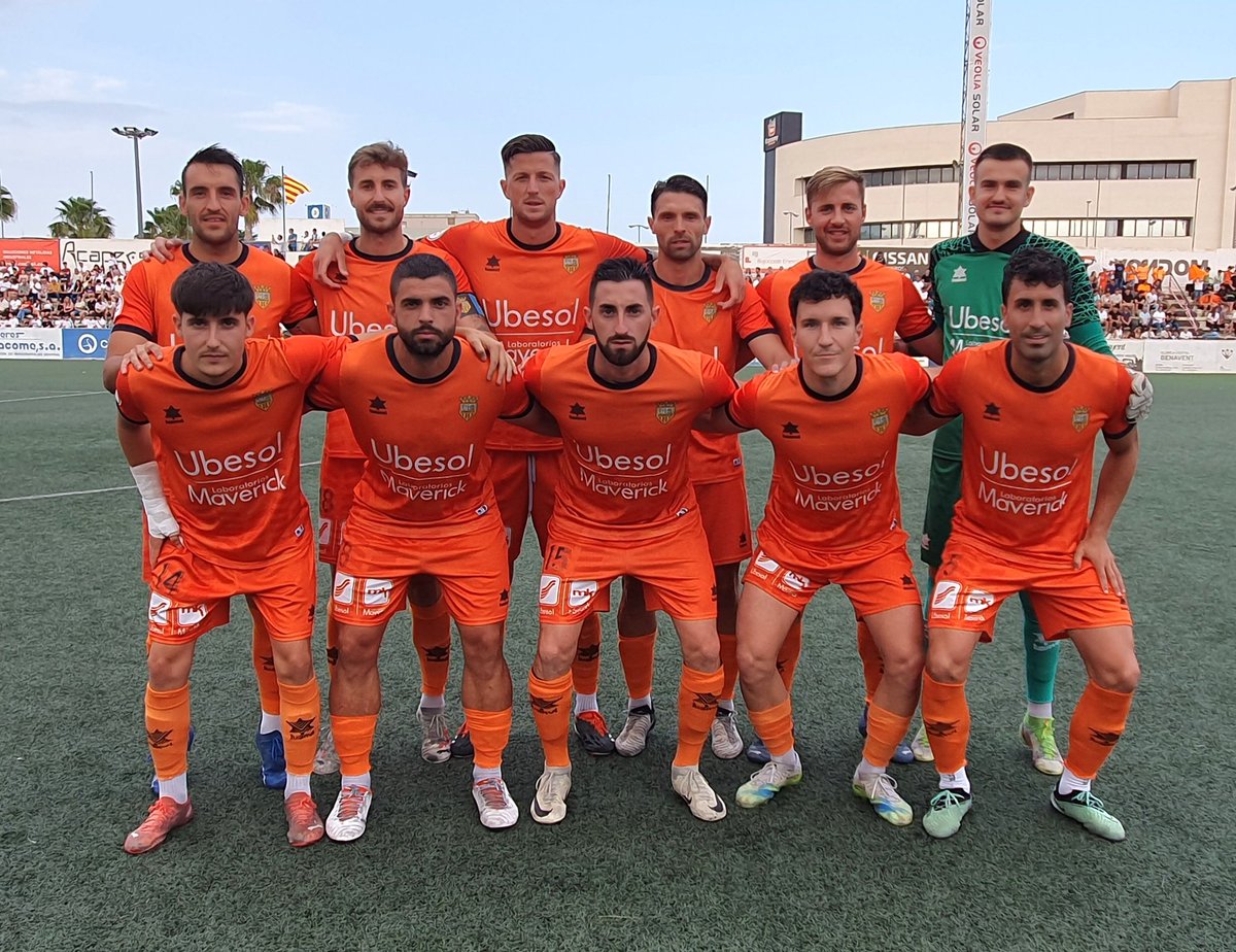 ¡Arranca el duelo en El Clariano!

#UnPobleUnEquip 🧡 | #PassióTaronja