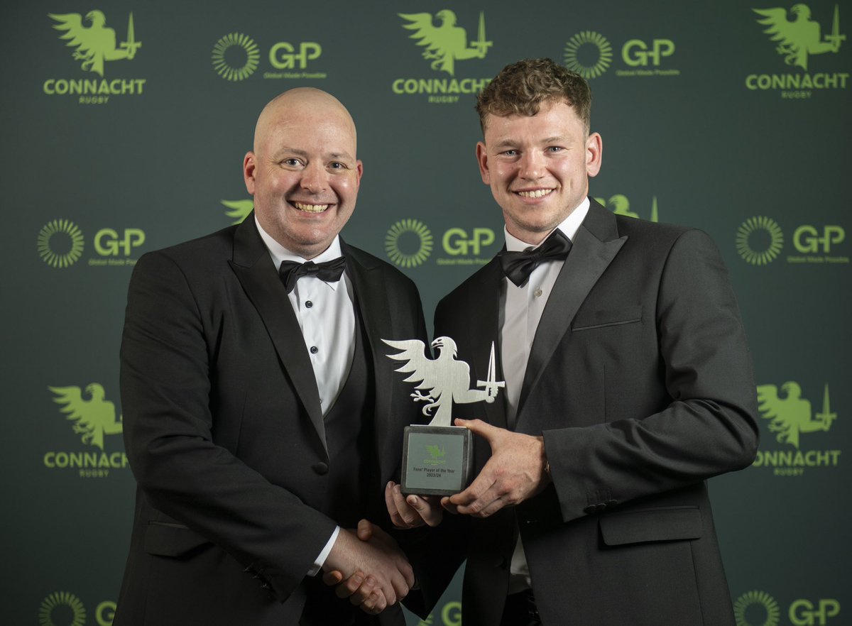 2024 Fan’s Player of the Year 🚍 Congrats Cathal 💫 #ConnachtRugbyAwards | @GlobalEOR | 📸 @Inphosports