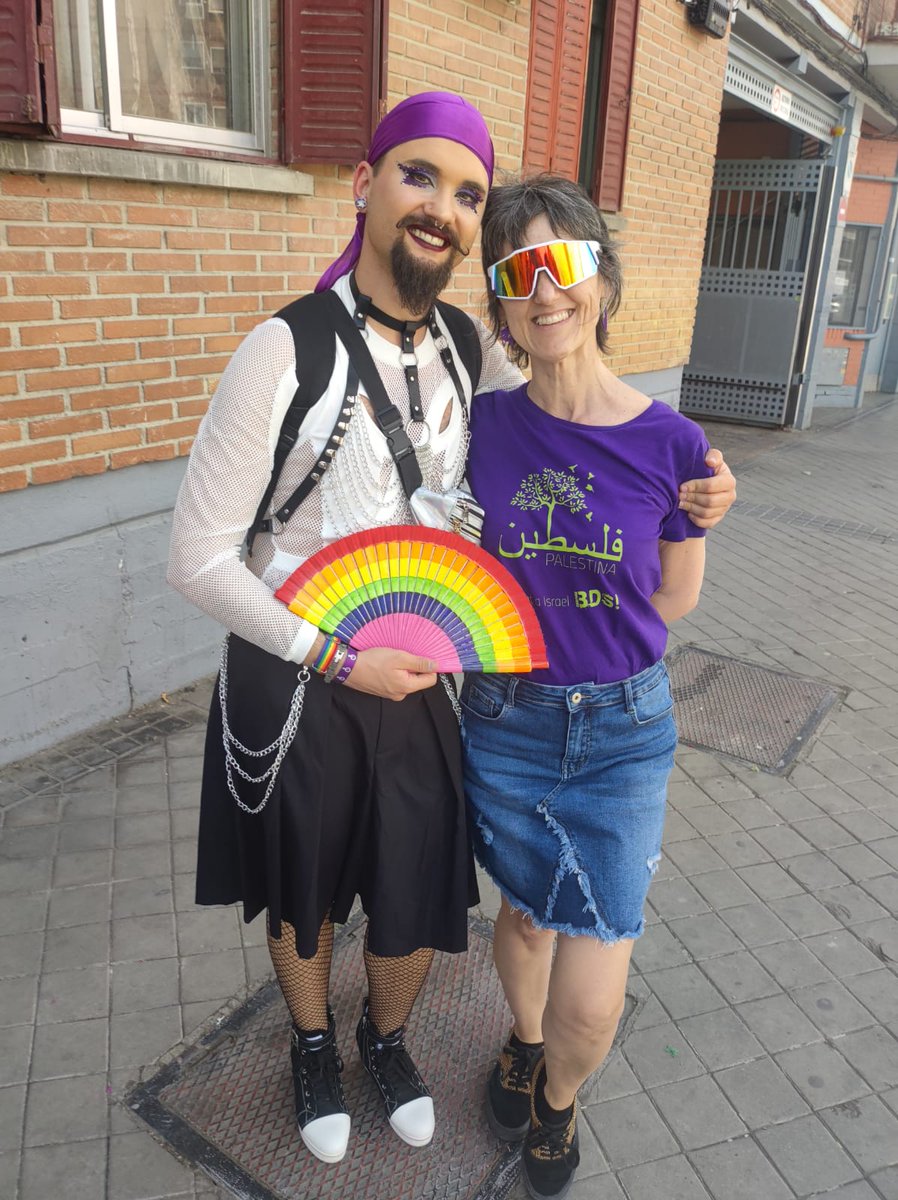 Lo mejor de la #FiestaDeLaPrimavera2024 fue compartir la inmensidad de @IreneMontero e @ionebelarra con las compañeras de @PodemosCLM 💜 #VotaIreneMontero