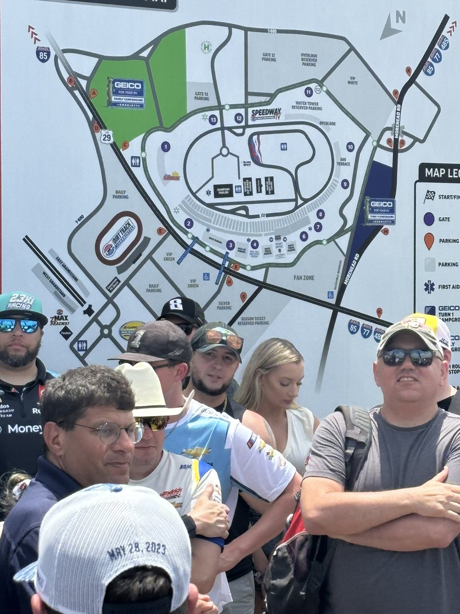 WHO AT THE TWEETUP #coke600