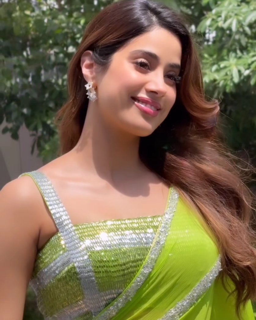 Jhanvi kapoor ♥️🔥