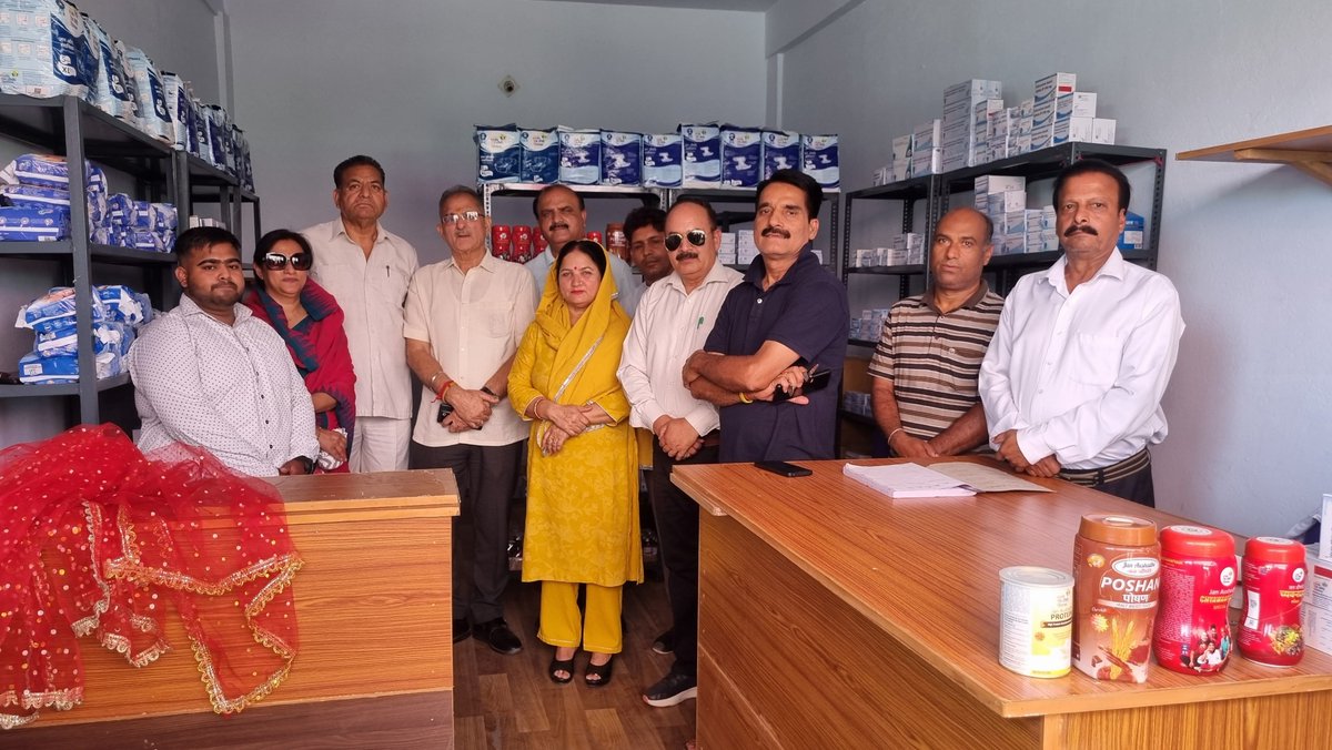 Sh. @KavinderGupta inaugurates Jan Aushadi Kendra in Birpur Highlights PM Sh. Narendra Modi's vision for affordable healthcare with Ayushman Bharat, Jan Aushadi Kendra Sh. Kavinder Gupta, senior BJP leader and former deputy Chief Minister marked a significant milestone in the