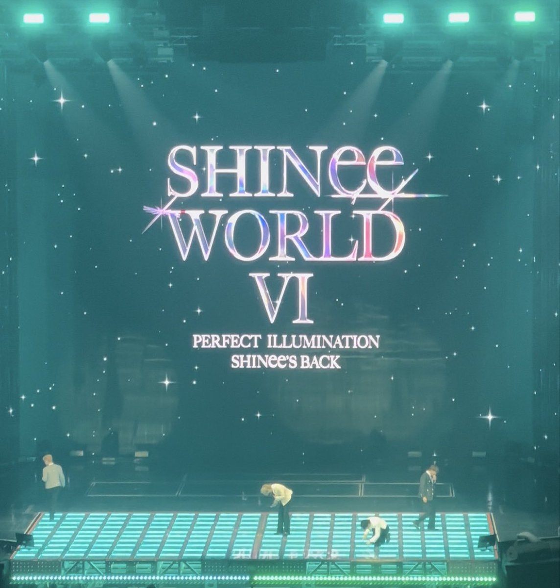 Amazinglystill1's tweet photo. I wonder what a group with normal members would be doing during a ment. I guess I'll never find out. https://t.co/vBbMJHidKF