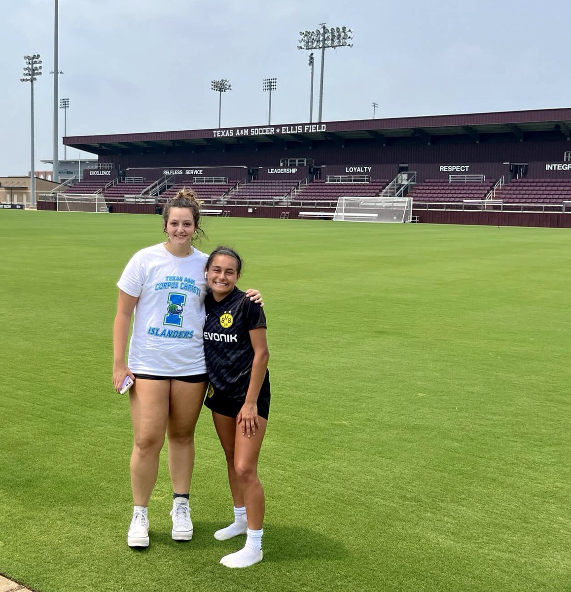 Couple of our Hawks, Gabriella and Ruth meeting up in Aggieland! Gig ‘Em 🦅⚽️🩵👍🏼