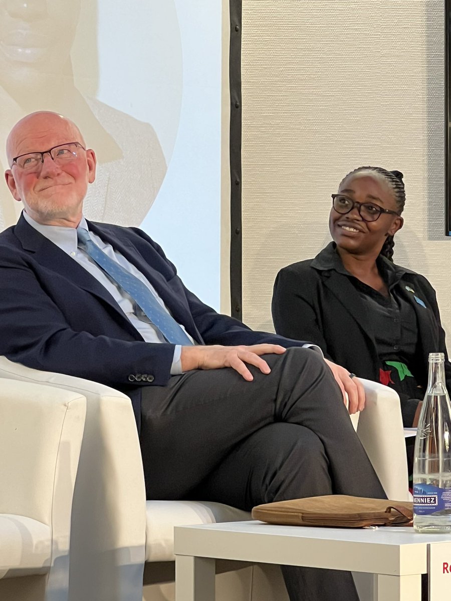 Helga Fogstad tweet media