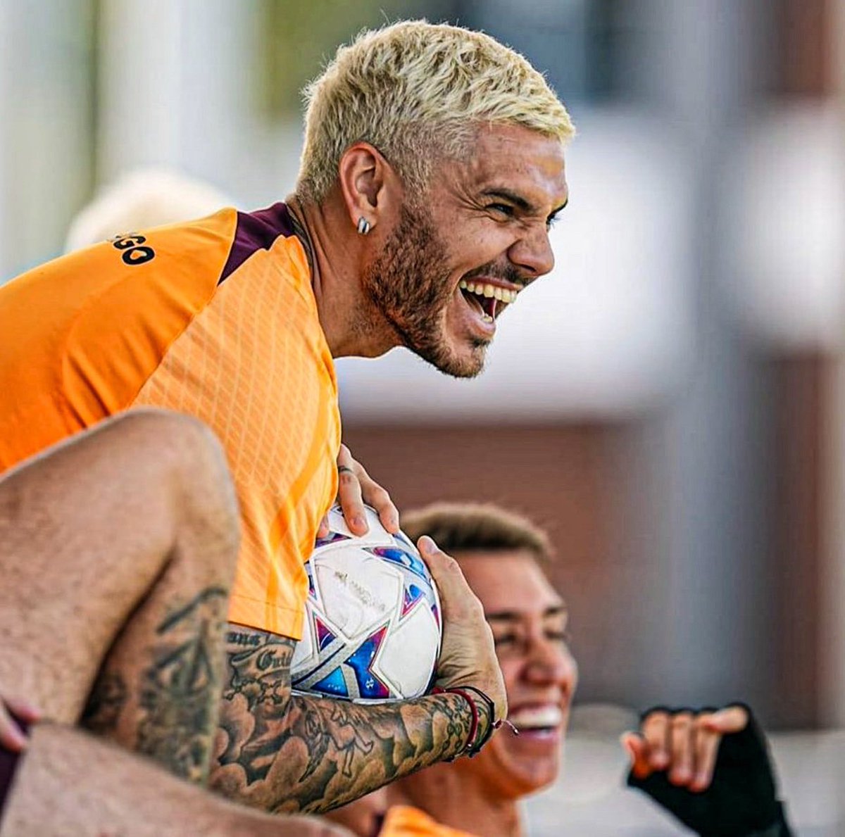 Fenerbahçeli taraftarlar stadı terk ediyor.

HAHAHAHHAHAHAHAHAHHAHAHA 😂