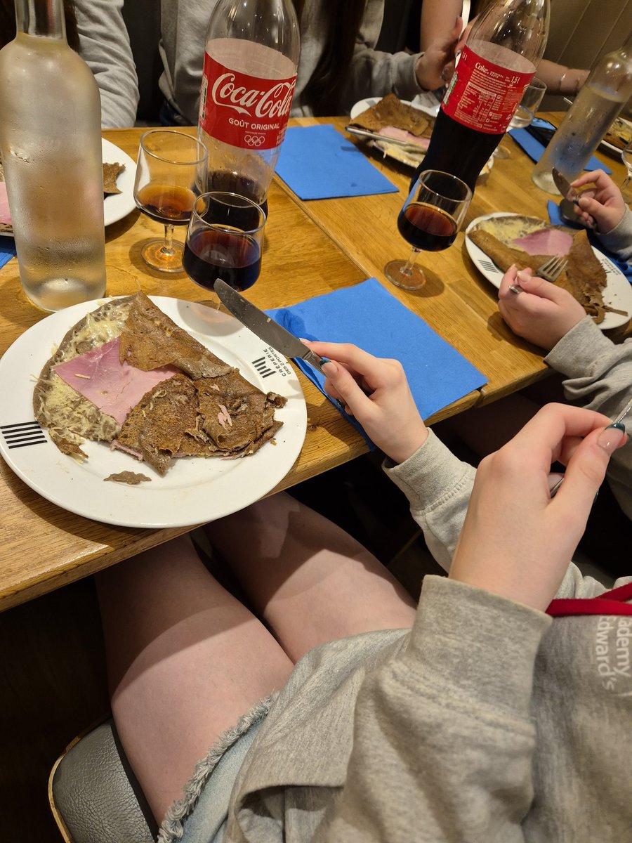 TASEMFL's tweet photo. Bon appétit! What a wonderful meal in a beautiful crêperie in Versailles, des gallettes et des crêpes, miam miam! The restaurant owners commented on how wonderful it was that students tidied their own tables too, TASE values always on show! 👌🏼🇫🇷 @Tase1Humanities https://t.co/IABcvj1mmI